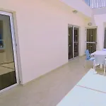 Sunrise B01 Apartment